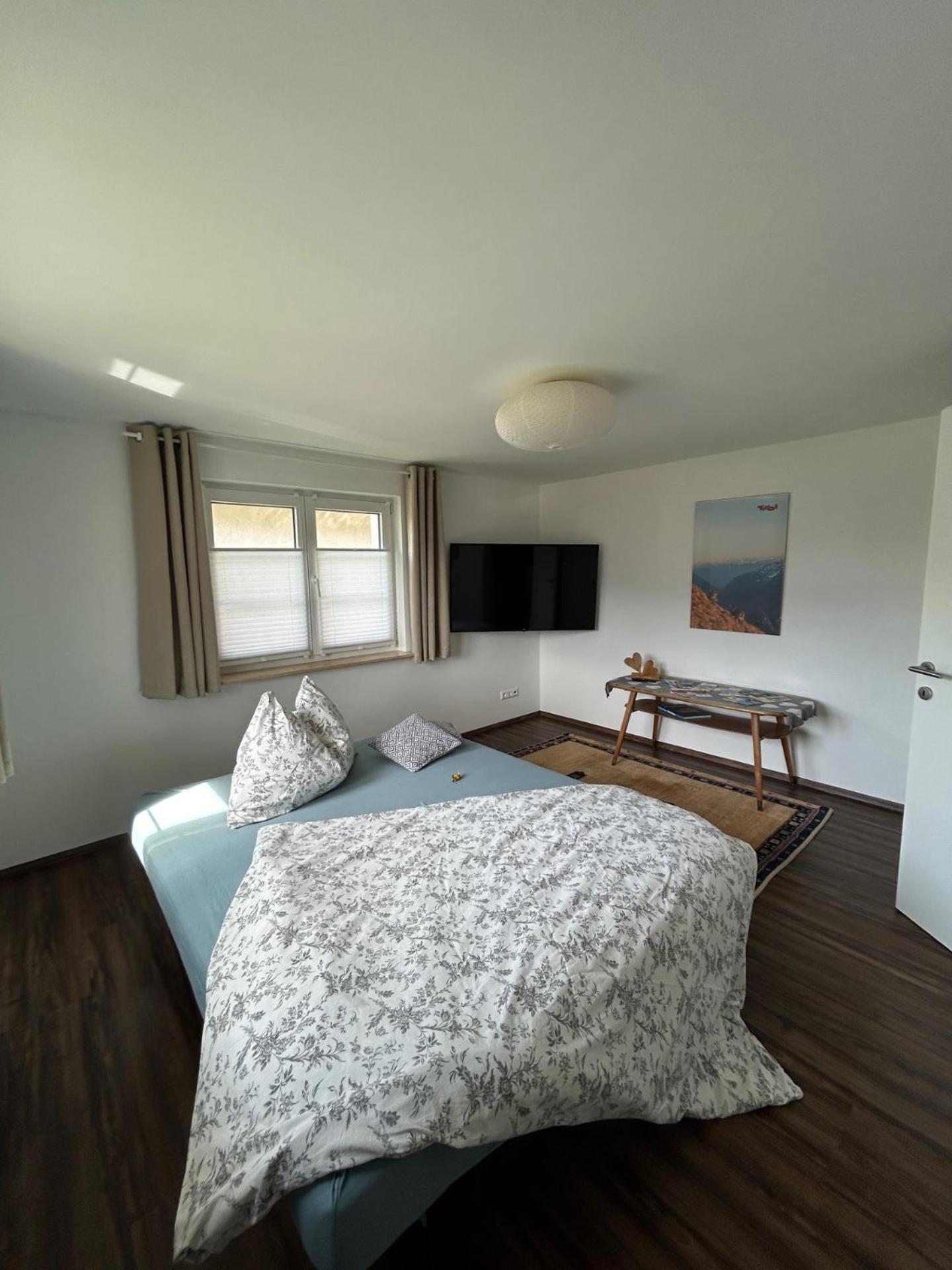 Wohnung Mit Garten Und Panoramablick In Инсбрук Екстериор снимка